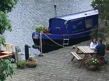 Houseboat Hotel Sheffield