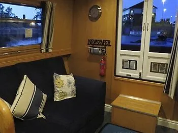 Houseboat Hotel 3*