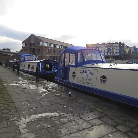 Hotel Houseboat